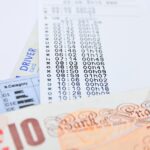 Pensionati esenti dal bollo auto nel 2026, rappresentazione delle tre categorie.