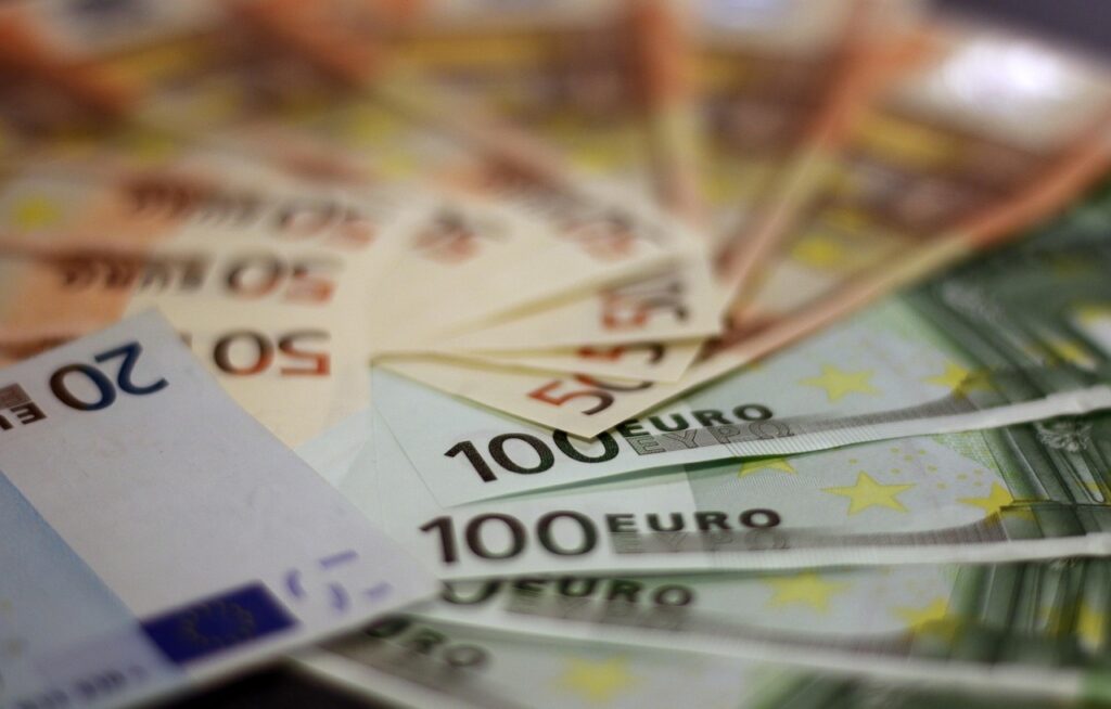 Legge 104: bonus mensile di 4000 euro accreditato senza necessità di ISEE